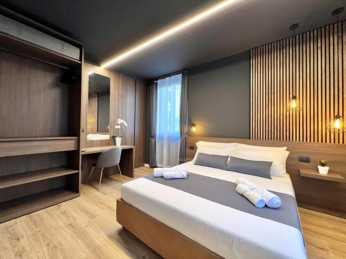 Prestige Duomo Apartment - Lake Como Eksteriør bilde
